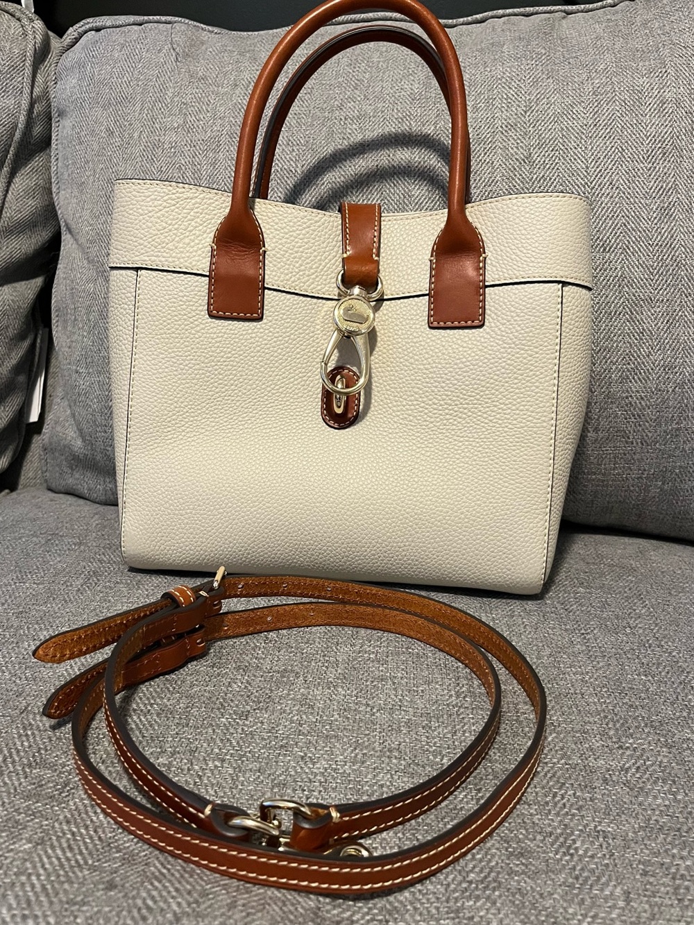 Dooney & Bourke Cara tote Bone